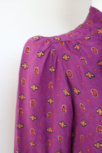 Load image into Gallery viewer, Oscar de la Renta silk blouse
