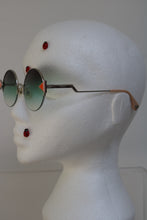 Load image into Gallery viewer, Fendi sunglasses

