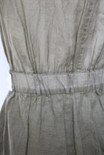 Load image into Gallery viewer, Balenciaga Resort 2011 sample gilet
